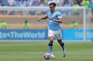 赖因德斯：目前在曼城进展不错，从米兰搬到曼彻斯特是很大的转变