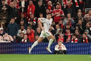 【内心强大的马奎】鲁尼谈马奎尔：内心非常强大，换我很难挺过来