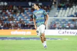 卡雷拉斯：更衣室团结一致是赢球关键 我能适应任何防守阵型